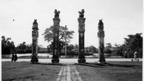 Hué Colonnade de pagode tonkinoise